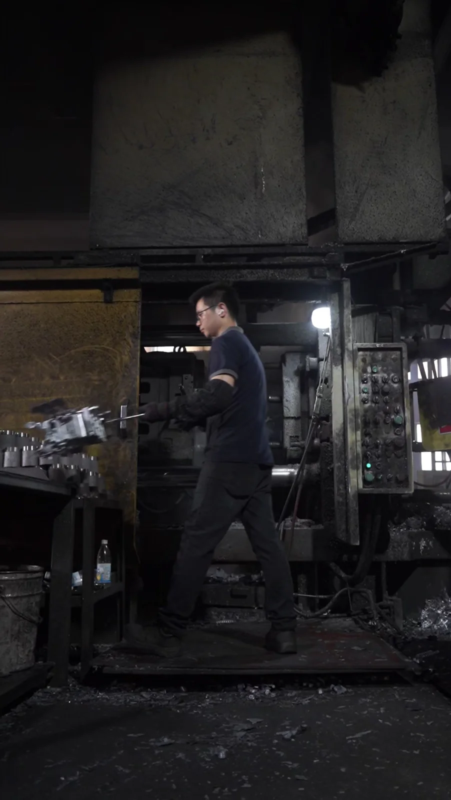Manufacturing / 09