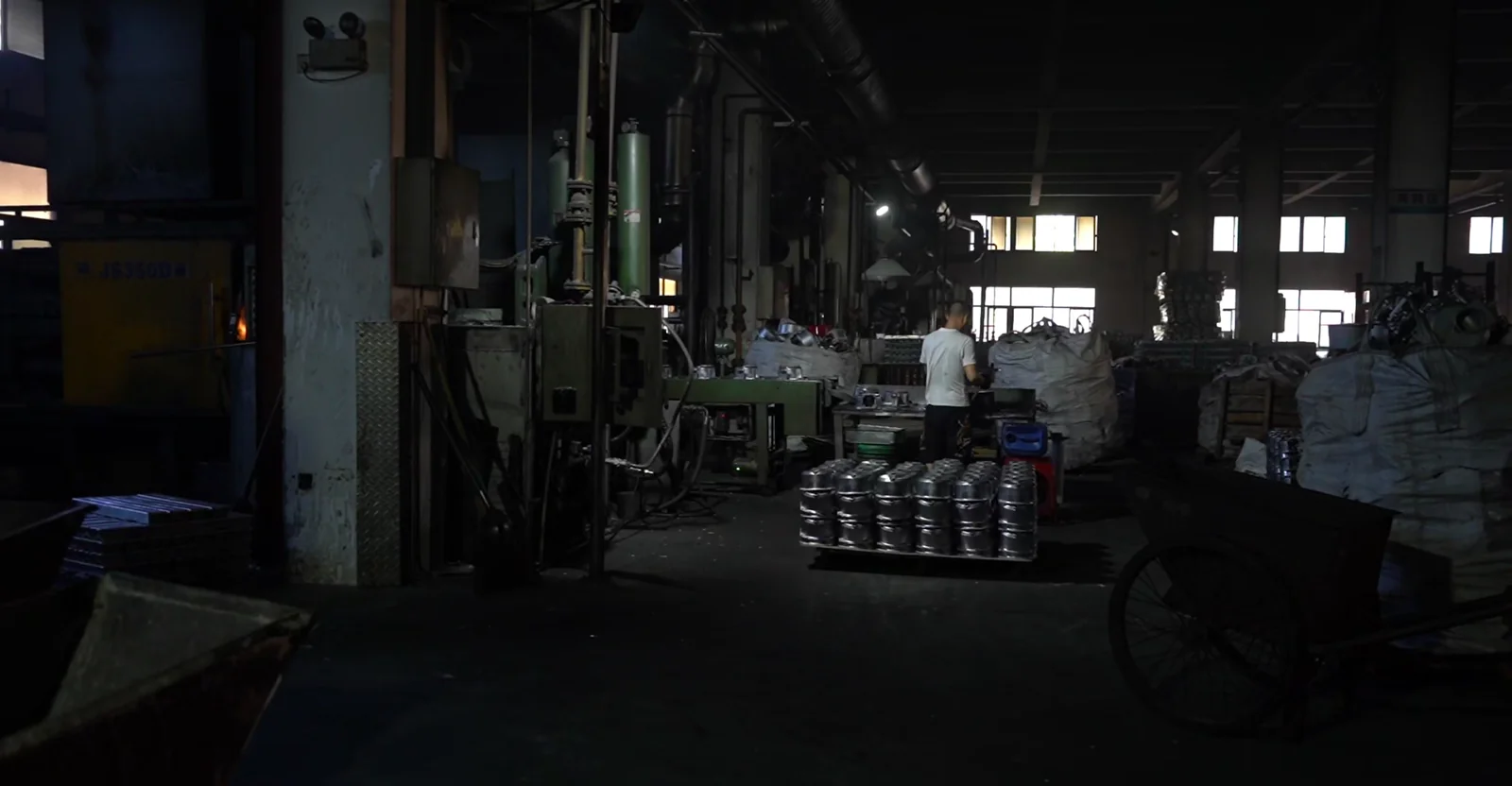 Manufacturing / 14